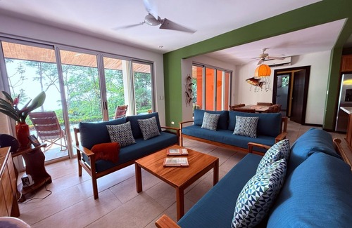 Ballena Maison | Charming 4-bedroom house with AC, WiFi in beautiful Uvita w/whale's tail view