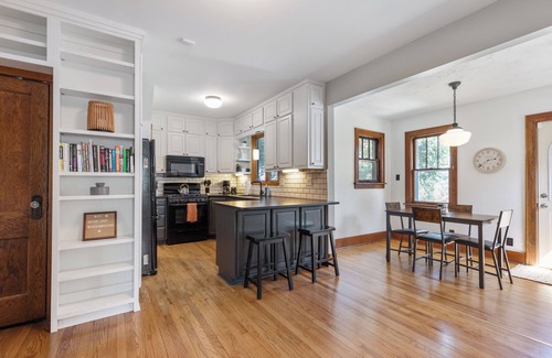Downtown Omaha Maison | Charming 4-bedroom house 2 bath house - 10 minutes from CWS in welcoming Omaha