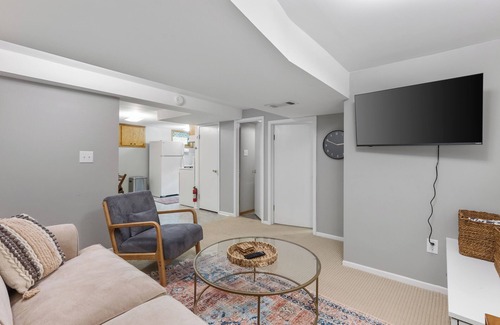 Downtown Omaha Maison | Charming 4-bedroom house 2 bath house - 10 minutes from CWS in welcoming Omaha