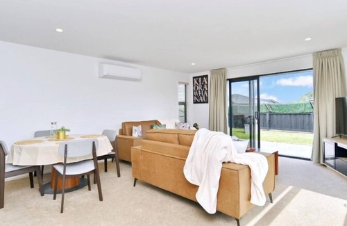 Christchurch Appartement | Charming 4-bedroom home located near Christchurch International Airport.