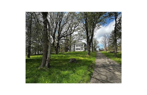Orchard Park Maison | Charming 4-bedroom house with AC in Orchard Park - hometown of the Buffalo Bills