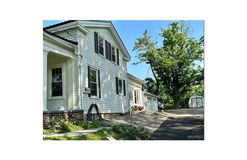 Orchard Park Maison | Charming 4-bedroom house with AC in Orchard Park - hometown of the Buffalo Bills