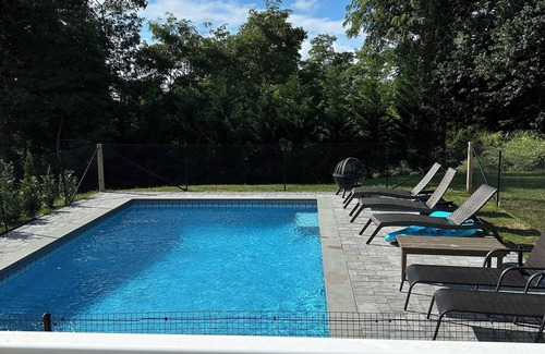 Shinnecock Hills Maison | Charming 4-bedroom beach house, new construction, high end appliances.
