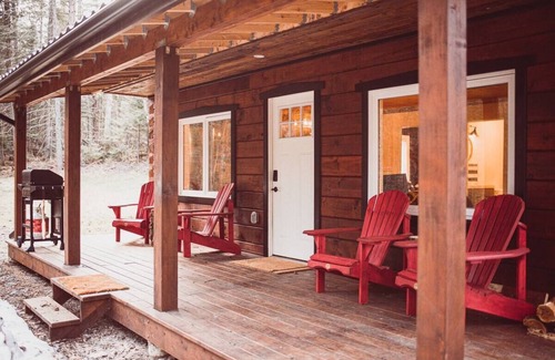 Kearney Cabine | Charming 4 season log cabin near Algonquin Park