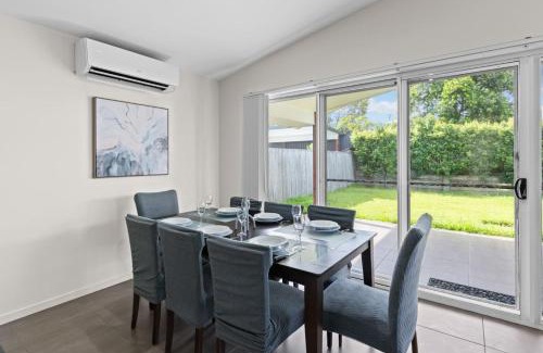 Wynnum Maison | Charming 4Bedroom Home Near Train Station and Beaches