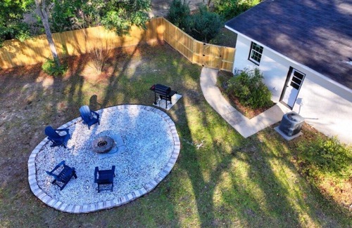 Bainbridge Maison | Charming 4BR/2BA Home in Bainbridge - Fenced Yard & Outdoor Fireplace!
