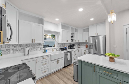 Kessler Maison | Charming 4BR | Deck + Pets OK I Bishop Arts