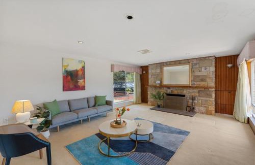 Robertson Maison | Charming 4BR House w Pool and Parking near Sunnybank
