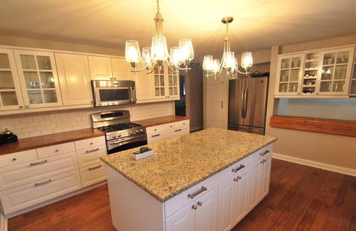 Willowbrook Maison | Charming 5 Bed Burr Ridge House