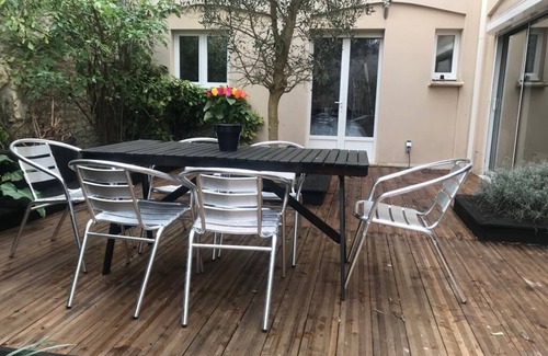 Croix Chapeau Maison | GRANDE MAISON 16 personnes 5 chambres 3 salles de bain LA ROCHELLE