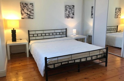 Croix Chapeau Maison | Charming 5-Bedroom House in Croix-Chapeau, La Rochelle, France