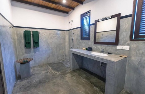 Balapitiya Hôtel | Charming 5-bedroom hotel with WiFi, AC in Balapitiya