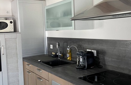 Saint-Just-la-Pendue Appartement | Charming apartment .. in visible stones bright cozy modern in the countryside