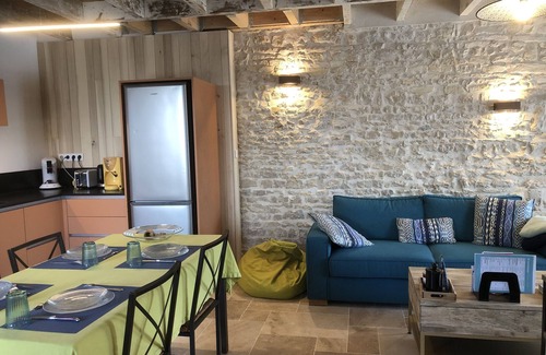 Nieul-sur-Mer Maison | hébergement charmant proche La Rochelle et Île de Ré .mer à 500 m