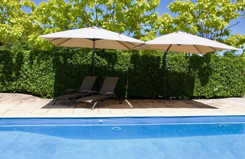 Espedaillac Maison | Maison de charme climatisée, avec piscine chauffée et clôturée, et grand jardin