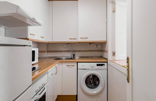 Rejas Appartement | Charming Airport V - Design apartment next to the airport