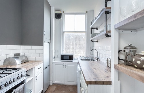 North Berwick Appartement | Charming and comfortable apartment, centrally located with easy parking access. Sleeps 4