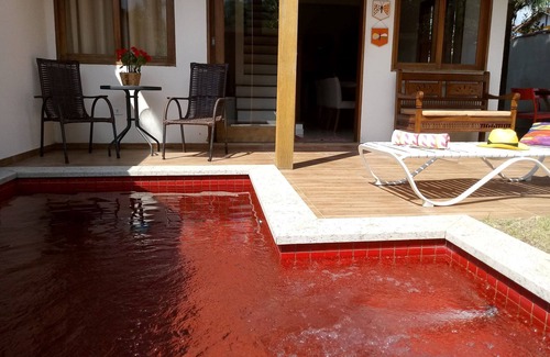 Jabaquara Maison | Charming and cosy, near the beach, 3 suites, near old town, pool, BBQ, WiFi, Netflix