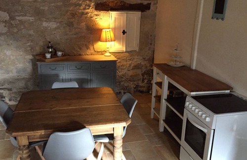 Corgnac-sur-l'Isle Cottage | Gîte de caractère charmant et paisible pour deux!