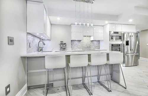 Willowdale Maison | Charming and Luxurious 2BR+1Bath Guest Suite