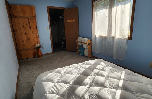 Colfax Appartement | Charming and Quiet 1-bedroom apartment in Elk Mound with AC, WiFi