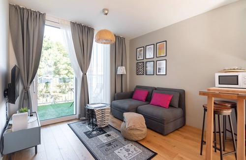 Donaustadt Appartement | Appartement charmant et calme sur le toit, à côté de VIC, UNO, Danube et U1
