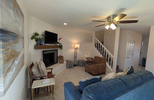 Midland Maison | Charming and Quiet Townhome Conveniently located