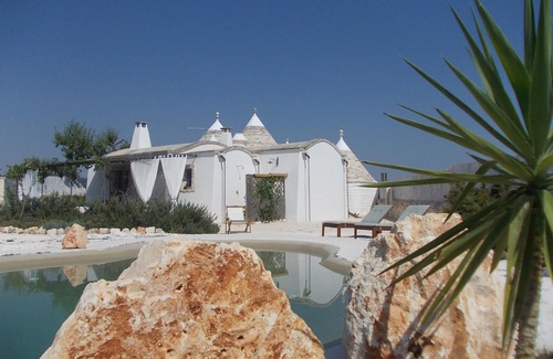 Ostuni Villa | Charmant et romantique trulli en pierre du XIX siecle, avec piscine