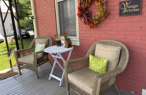 Rohrerstown Appartement | Charming and unique 1 bedroom Victorian Apartment