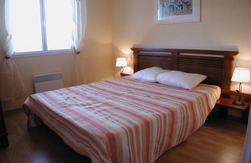 L'Aiguillon-sur-Vie Appartement | Charmant appartement avec lave-vaisselle sur terrain de golf