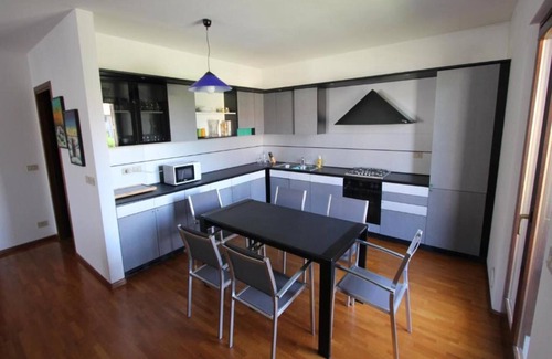 Cividale del Friuli Appartement | Superbe appartement jusqu'à 7 personnes - Terrasse avec vue - Garage - Machine à laver