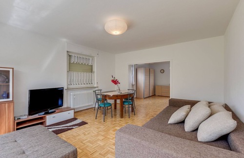 Fuldabruck Appartement | Charmant Appartement à Fuldabrück avec Jardin