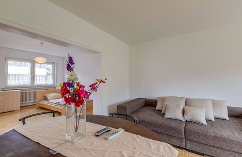 Fuldabruck Appartement | Charmant Appartement à Fuldabrück avec Jardin