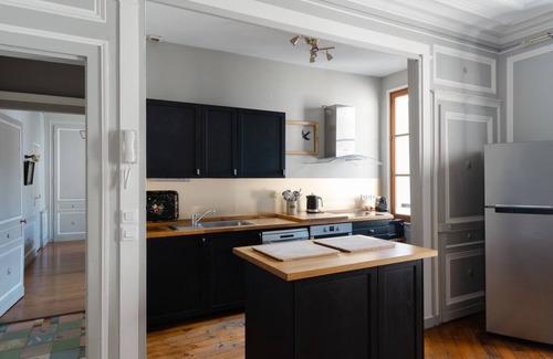 Honfleur Appartement | APPARTEMENT DE CHARME POUR 6 PERSONNES DANS LE CENTRE HISTORIQUE. PARKING PRIVE