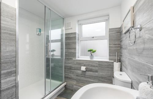 Andover Appartement | Charming Apartment In Andover Town Centre 55' 4K Smart TV Netflix