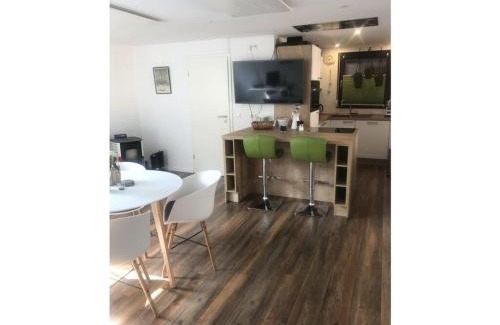 Ovelgoenne Appartement | Charming apartment in Husum