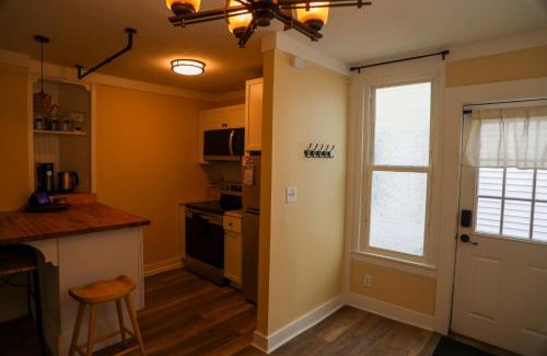Biddeford Appartement | Charming apartment in lovely Biddeford w AC, WiFi
