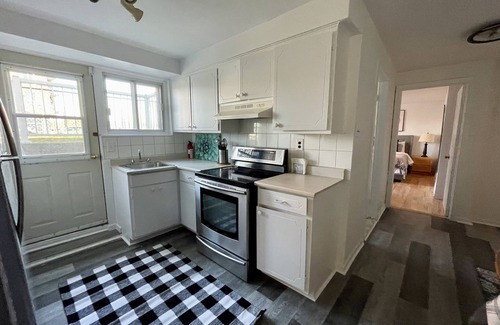 Laval Appartement | Charming apartment in Laval