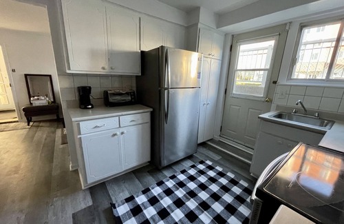 Laval Appartement | Charming apartment in Laval