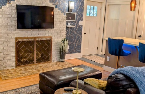 College Hill Appartement | Charming apartment in wonderful Wichita neighborhood