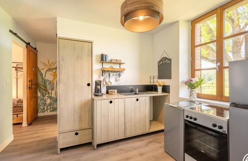 Bonnieres Appartement | Charmant appartement avec vue rivière, WiFi et parking