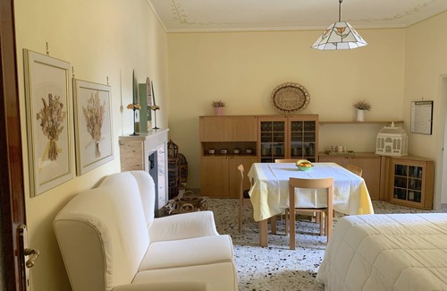Spoleto Appartement | Charming apartment with fireplace in the center