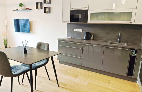 Holesovice Appartement | Charming 1-bedroom apartment with AC, Balcony and Free Parking in lovely Prague