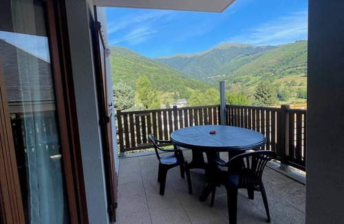 Arreau Appartement | Charming apartment with terrace