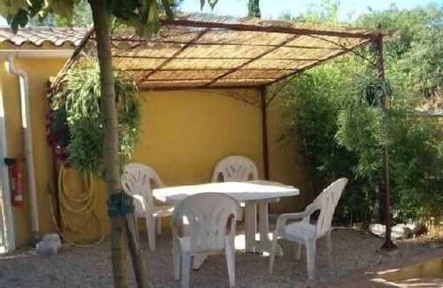 Le Thor Cottage | Charmante villa t2 à proximité d'avignon, à l'entrée du village de Le Thor.