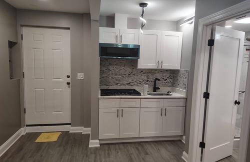 Oakland Appartement | Charming apartment with AC in vibrant Chicago. A 1-bedroom + a living room