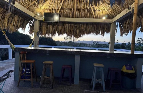 Dangriga Appartement | Charming apt with rooftop palapa bar & splash pool