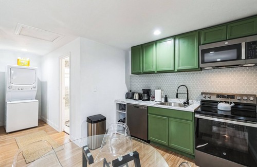 Dallas Appartement | Charming Arboretum Getaway: 1-Bedroom Hideaway