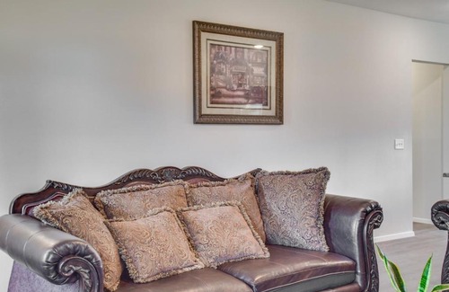 Sebastian County Maison | Charming Arkansas Getaway - Walk to Downtown!