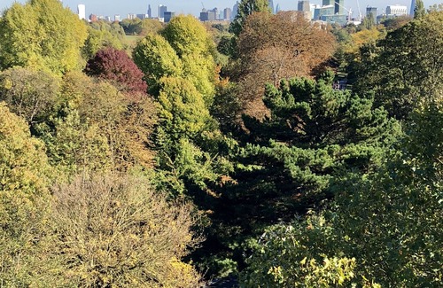 St. Johns Wood Appartement | Charmant appartement Art Déco avec vue sur le Regents Park et balcon